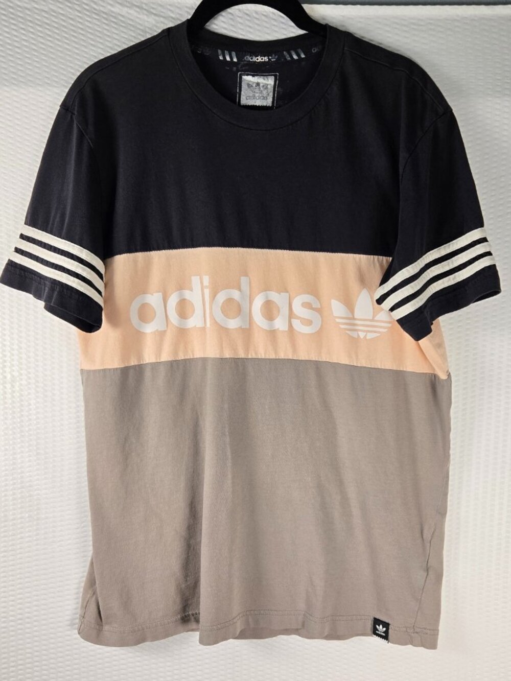 Adidas Originals Tri-Colored Chest Stripe Block Design T-Shirt Size M